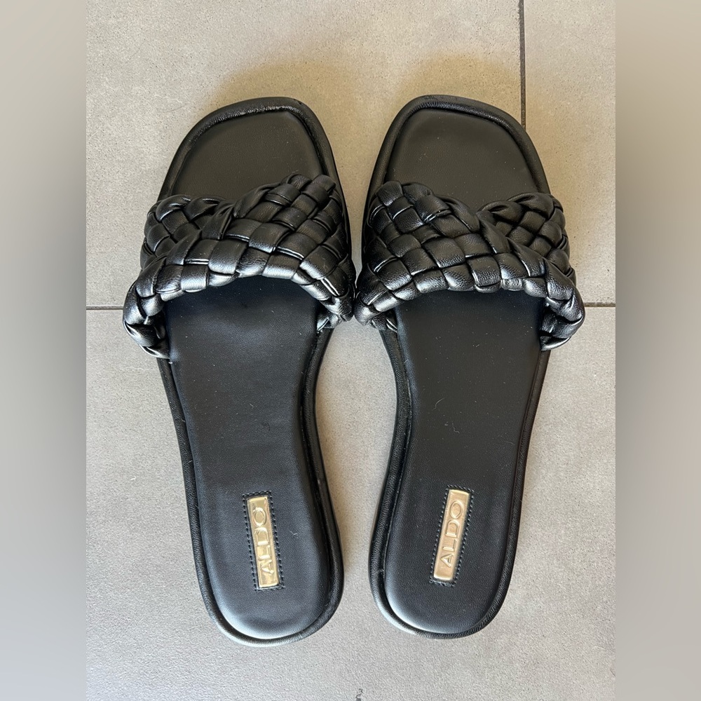 Aldo, Size 7.5 Black Sandals